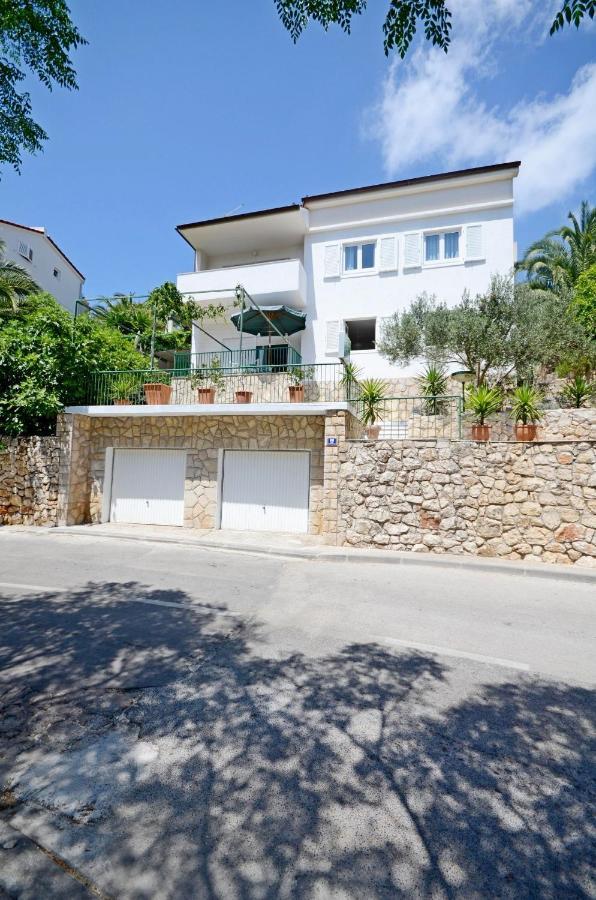 Aba * Hvar Town